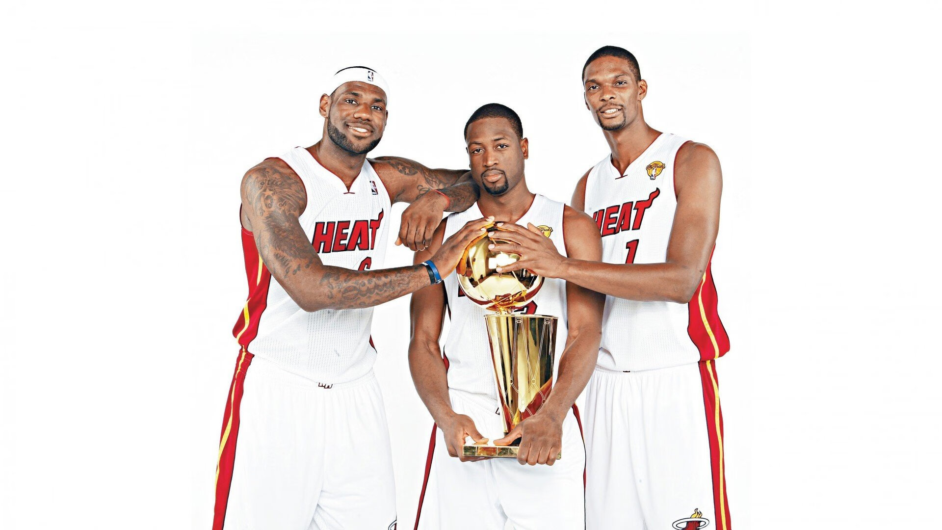 库里高光表现，新疆队一波带走灰熊