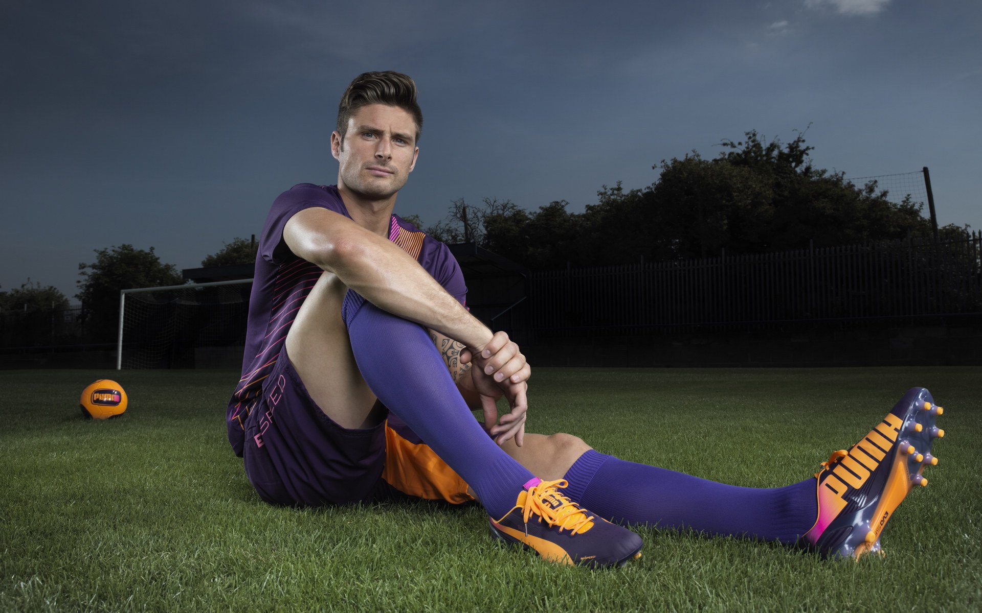 西甲国家德比之夜，富安健洋稳定输出不掉线，亚洲铁卫的无声宣言